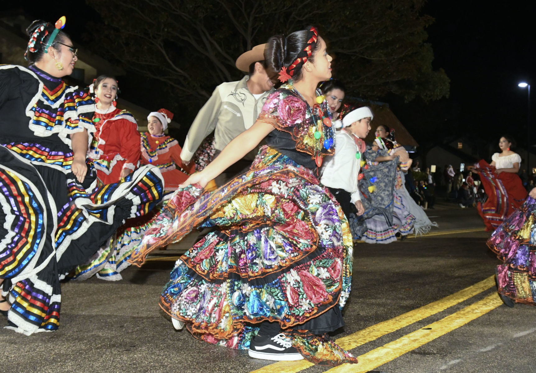 120719 SM Parade of Lights 21.jpg